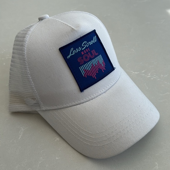 Fun logo hat! “Less scroll more Soul” - Picture 5 of 5